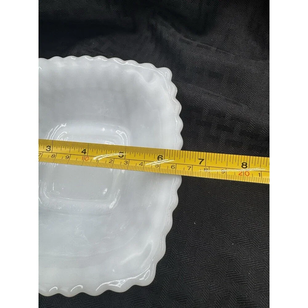 Anchor Hocking Early American Milk Glass Fruit/Dessert Bowl 6 inches White